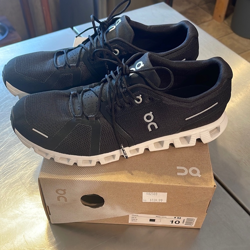 On cloud 5 with box worn only one day